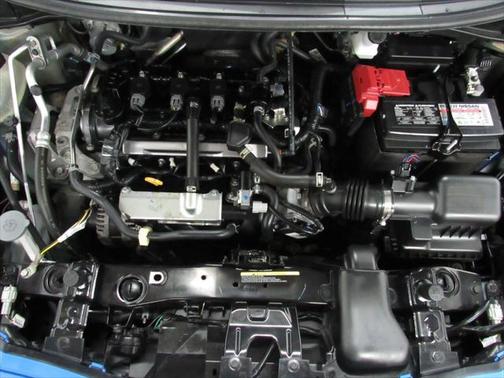Electric Blue Metallic 2021 Nissan Versa 1.6 SV