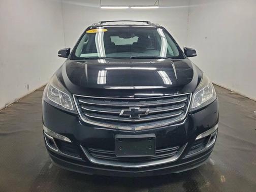 Mosaic Black Metallic 2017 Chevrolet Traverse 2LT