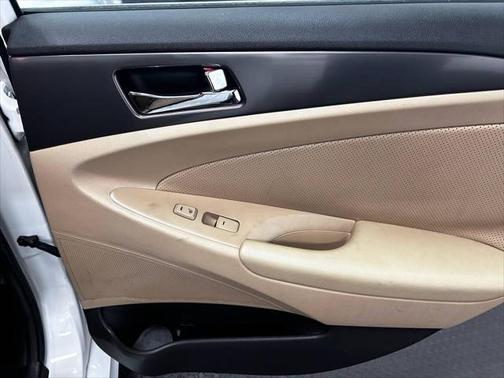 2011 Hyundai SONATA Hybrid Base
