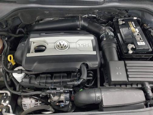 2014 Volkswagen GTI Wolfsburg Edition