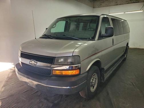 2005 Chevrolet Express 3500 Extended Wagon