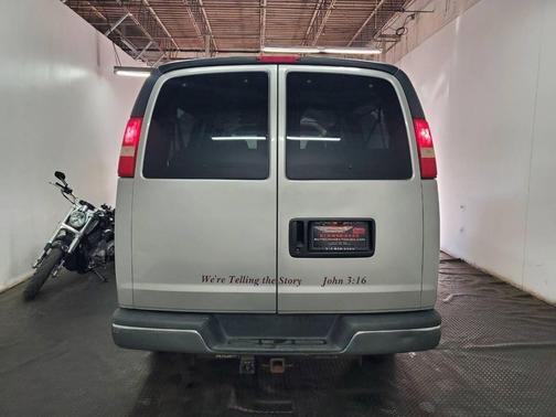2005 Chevrolet Express 3500 Extended Wagon