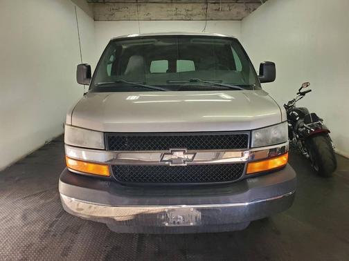 2005 Chevrolet Express 3500 Extended Wagon