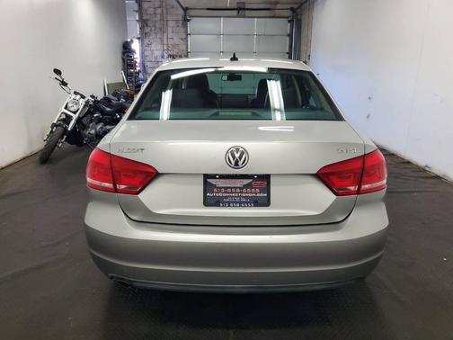 2014 Volkswagen Passat 1.8T Auto SE