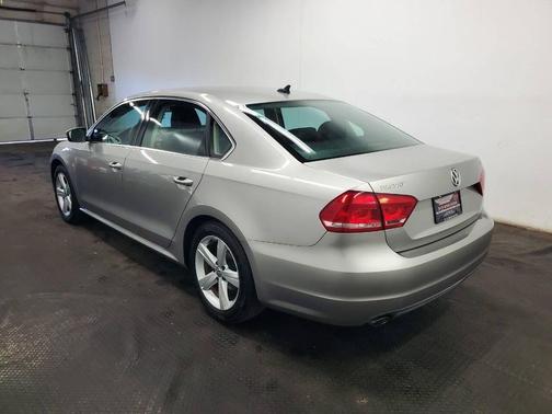 2014 Volkswagen Passat 1.8T Auto SE