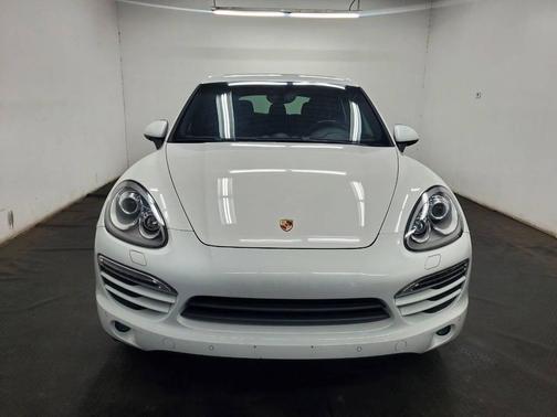 2014 Porsche Cayenne Platinum Edition