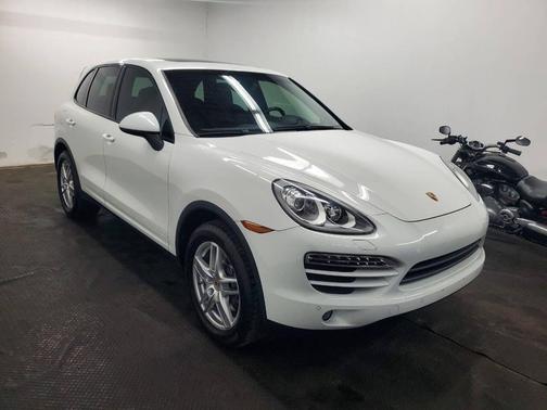 2014 Porsche Cayenne Platinum Edition