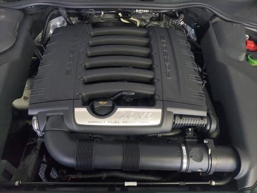 2014 Porsche Cayenne Platinum Edition