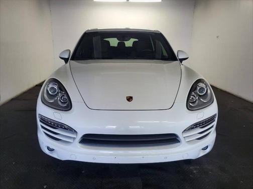 2014 Porsche Cayenne Platinum Edition