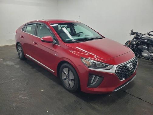 2020 Hyundai IONIQ Hybrid SE