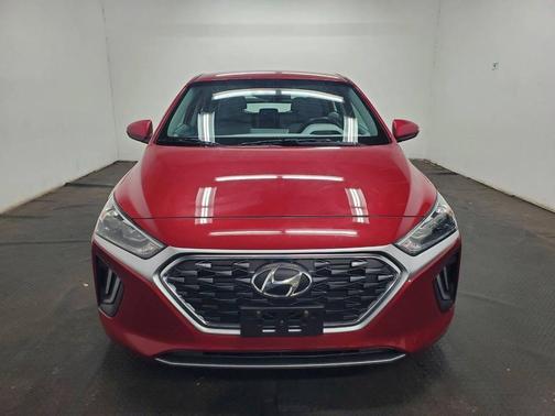 2020 Hyundai IONIQ Hybrid SE