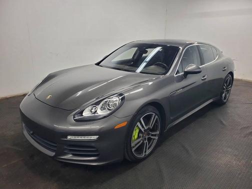 2014 Porsche Panamera 4