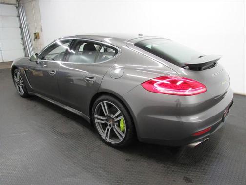2014 Porsche Panamera 4
