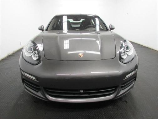 2014 Porsche Panamera 4