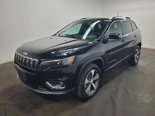 Diamond Black Crystal Pearlcoat 2020 Jeep Cherokee Limited