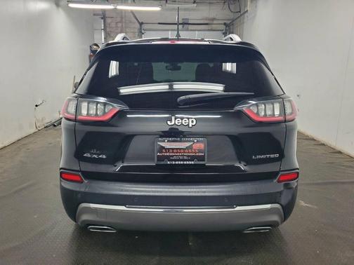 Diamond Black Crystal Pearlcoat 2020 Jeep Cherokee Limited