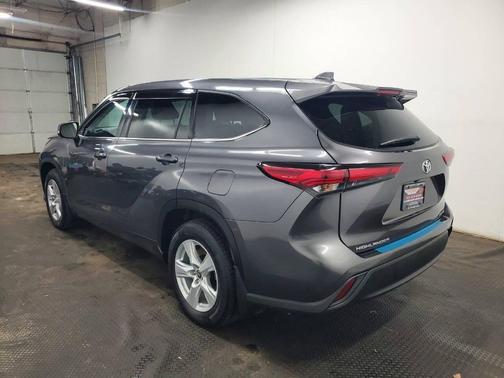 2021 Toyota Highlander LE