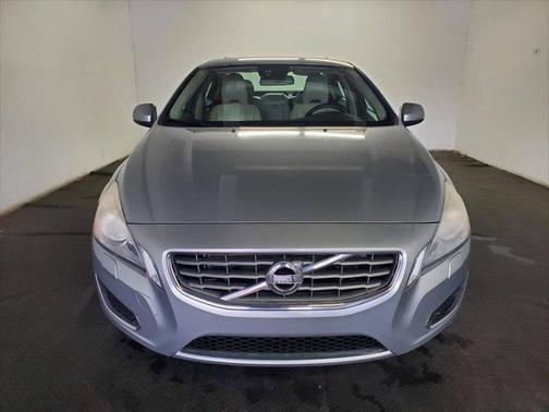 2013 Volvo S60 T5 Premier Plus