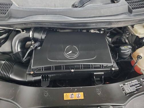 2017 Mercedes-Benz Metris Base