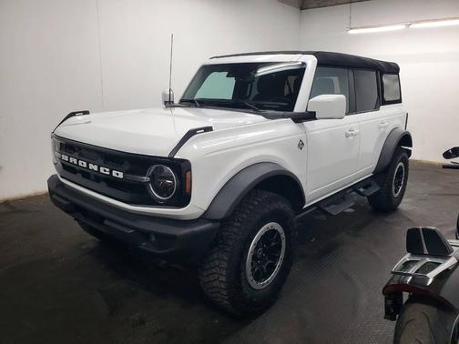2023 Ford Bronco Outer Banks