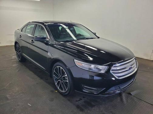 2017 Ford Taurus SEL