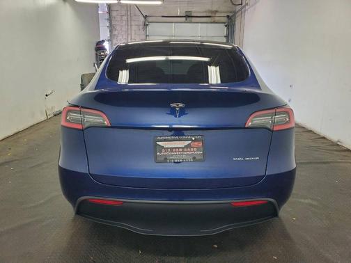 2021 Tesla Model Y Long Range Dual Motor All-Wheel Drive
