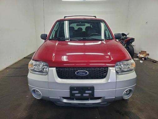 Redfire Clearcoat Metallic 2005 Ford Escape Hybrid Base