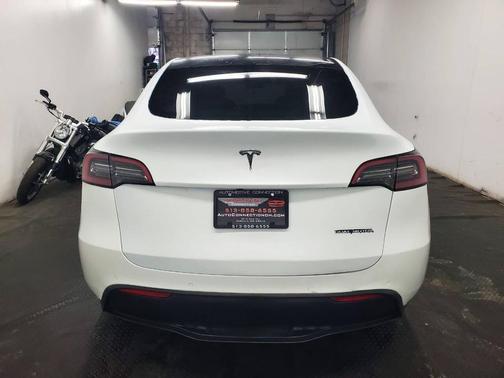 2021 Tesla Model Y Long Range Dual Motor All-Wheel Drive