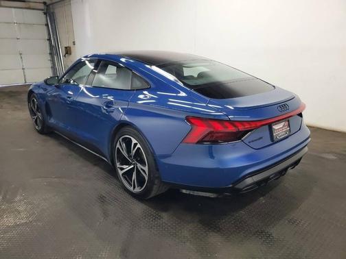 2022 Audi e-tron GT Prestige