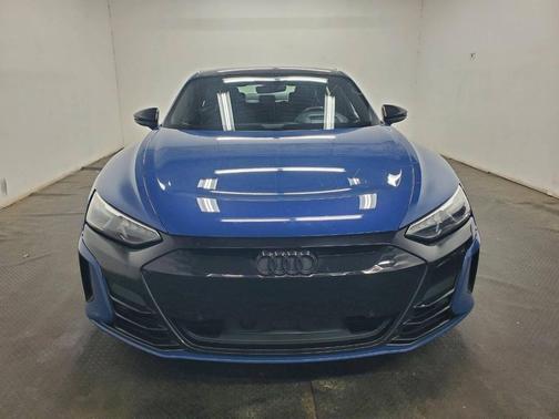 2022 Audi e-tron GT Prestige