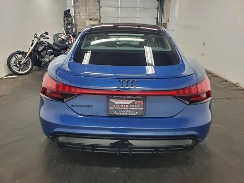 2022 Audi e-tron GT Prestige