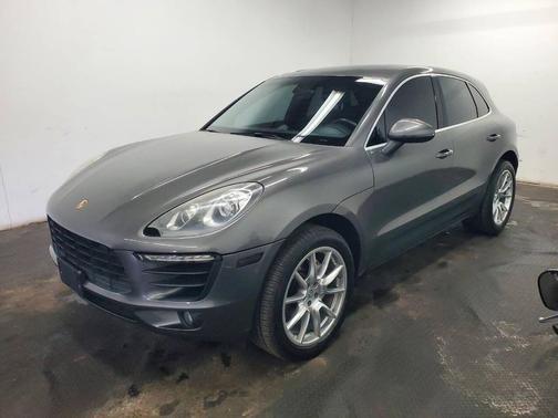 2016 Porsche Macan S