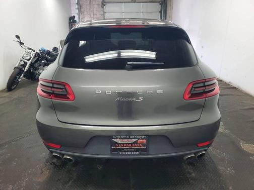 2016 Porsche Macan S