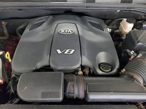 Spicy Red/Pewter Gray Cladding 2009 Kia Borrego EX V8