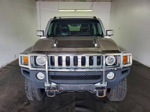 2009 Hummer H3T Luxury Edition