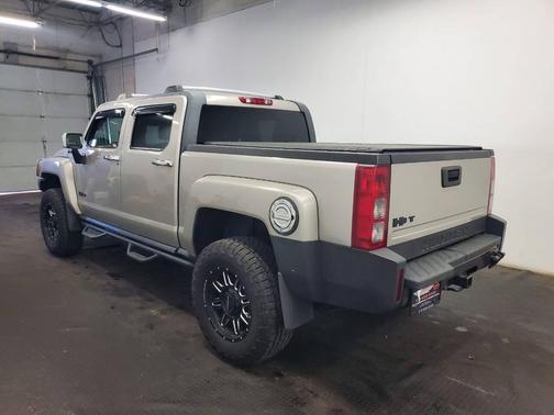 2009 Hummer H3T Luxury Edition