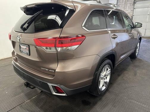 2017 Toyota Highlander Limited