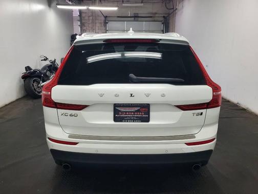 2019 Volvo XC60 T5 Momentum