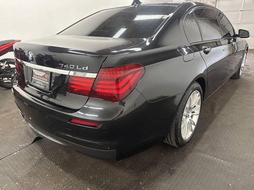 Black Sapphire Metallic 2015 BMW 740 xDrive