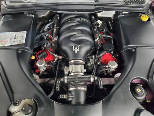 2012 Maserati GranTurismo S Auto