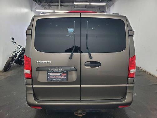 2017 Mercedes-Benz Metris Base