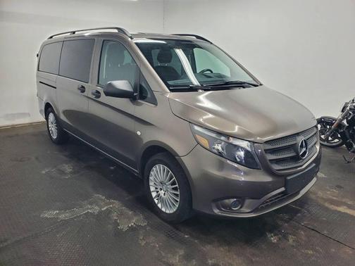 2017 Mercedes-Benz Metris Base