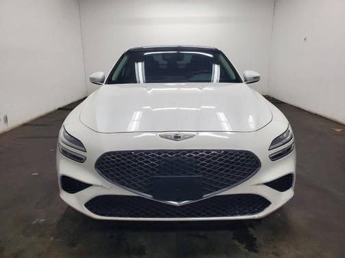 2022 Genesis G70 2.0T RWD