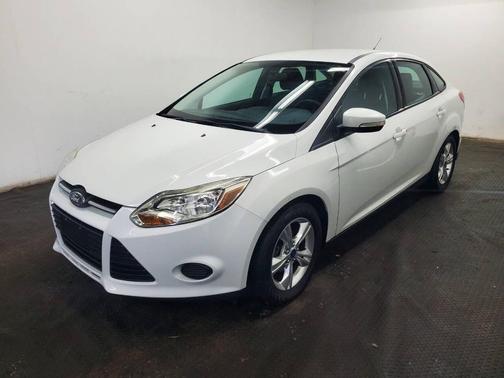 Oxford White 2014 Ford Focus SE