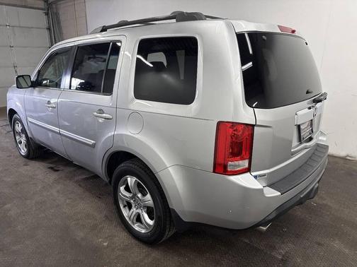Modern Steel Metallic 2014 Honda Pilot EX-L