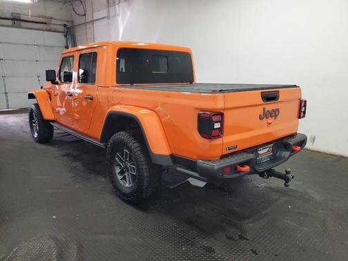 2025 Jeep Gladiator Mojave X