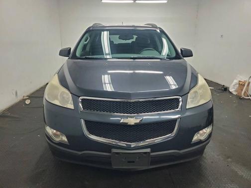 Cyber Gray Metallic 2011 Chevrolet Traverse LS