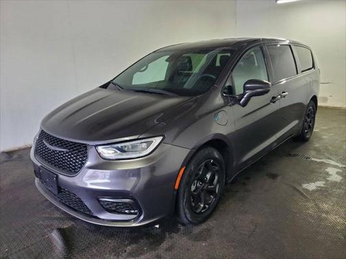 2022 Chrysler Pacifica Hybrid Touring L