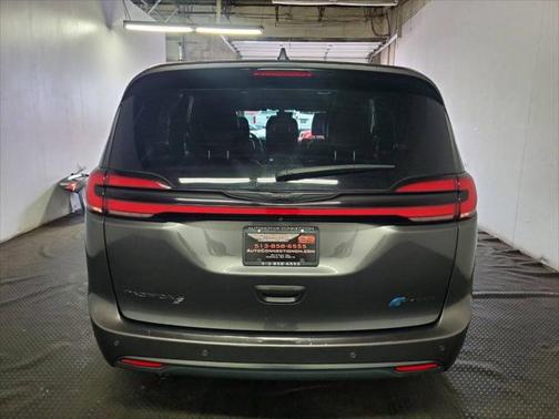 2022 Chrysler Pacifica Hybrid Touring L