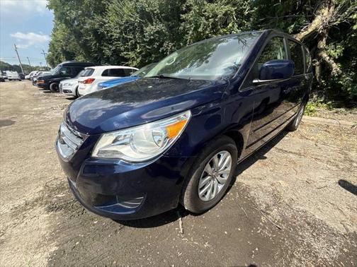 2014 Volkswagen Routan SE